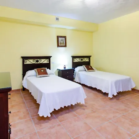 Jara Villa *